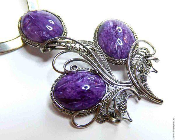 Фиолетовый сапфир: полезные свойства и основные особенности камня